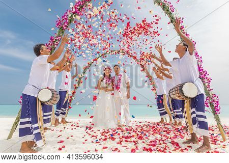 December.09.2018, North Male Atoll, Maldives Islands: Stylish Happy Asian Newlyweds On The Luxury Ou