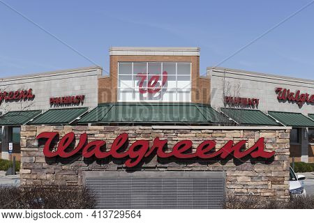 Noblesville - Circa March 2021: Walgreens Retail Location. Walgreens Is Booking Covid-19 Vaccine App
