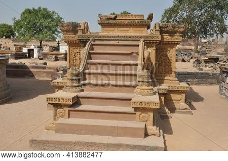 Ancient Indian Architecture. Ancient Architecture Design, Ancient Wall Pattern, Ancient Hindu Archit