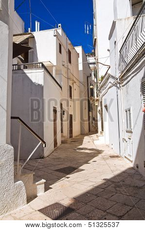 Alleyway in Noci. Puglia, Italy.