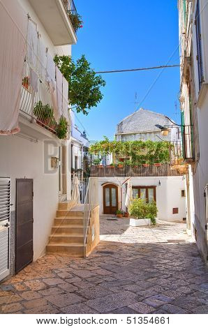 Alleyway. Noci. Puglia. Italy.