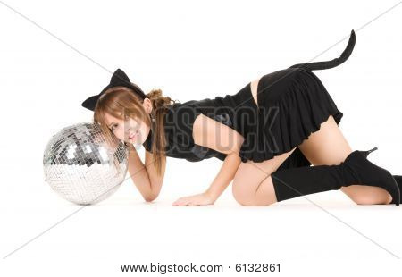 Cat Girl con sfera da discoteca