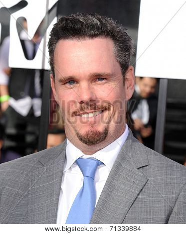 LOS ANGELES - APR 13:  Kevin Dillion arrives to the 2014 MTV Movie Awards  on April 13, 2014 in Los Angeles, CA.                