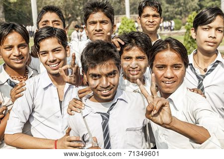 School Class Visits Humayun's Tomb In Delhi