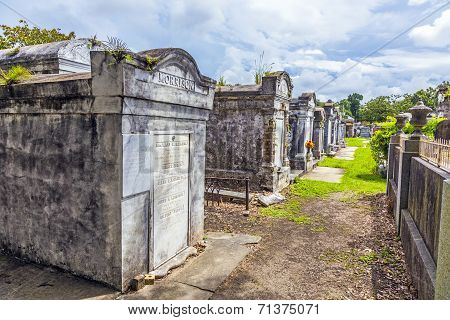 Lafayette Cemetery In New Orleans With Historic Grave Stones