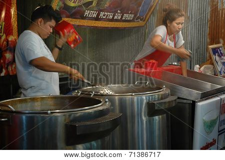 Hot Temperature behind the Chestnuts Roaster