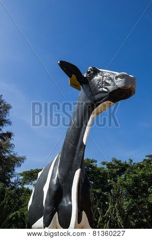 Funny Cow Sculpture