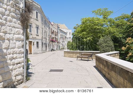Muraglia. Bari. Apulie.