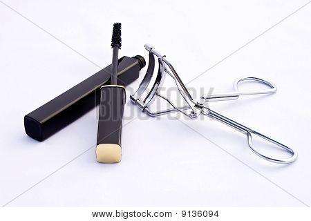 Siyah maskara ve göz beyaz izole Curler kirpik
