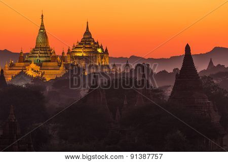 Ananda pagoda at dusk, in the Bagan plain, Myanmar (Burma)