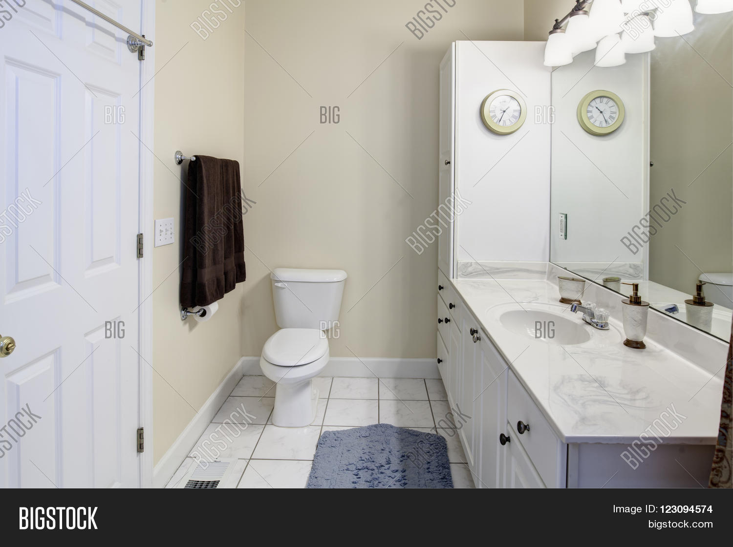 Simple White Bathroom Image & Photo (Free Trial) | Bigstock
