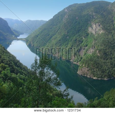 Fjord norvégien