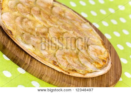 Čerstvý Tarte Flambe, palačinka s náplní Apple
