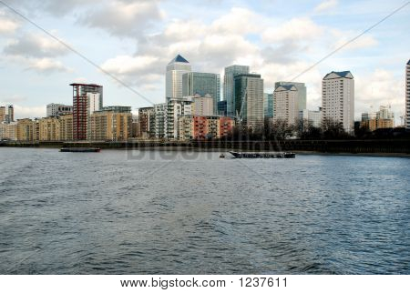 Intero Canada Wharf a cura