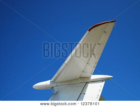 하늘에 대 한 비행기 이다