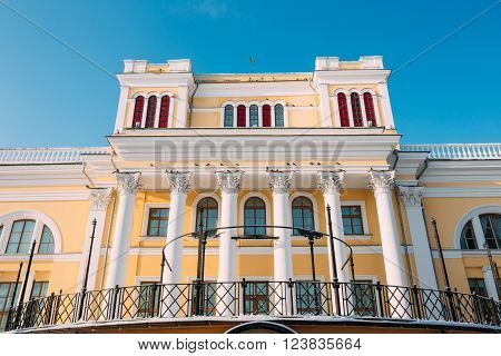 Rumyantsev-Paskevich Palace in snowy city park in Gomel, Belarus. Winter season. Sunny day