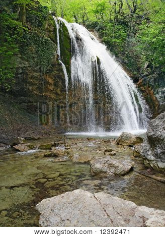 mächtigsten Wasserfall in der Ukraine