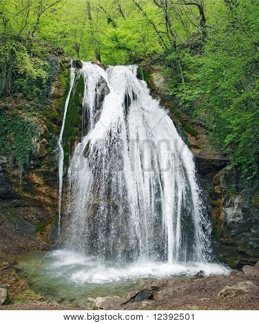 mächtigsten Wasserfall in der Ukraine