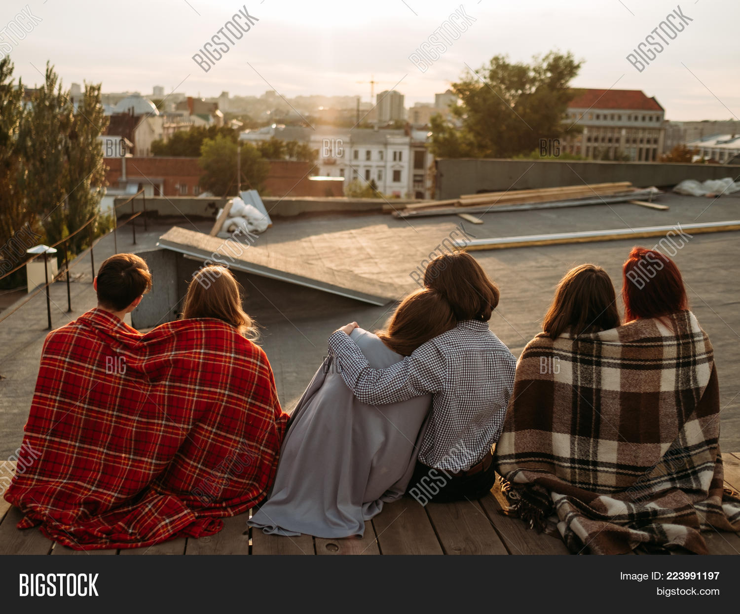 Teen love and relationship Teen love and relationship theme interesting