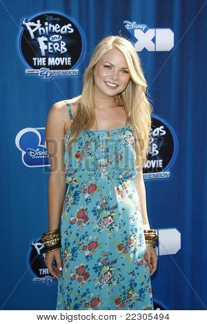 LOS ANGELES, CA - srpen 03: Kelli Goss na premiéře filmu Disney Channel 