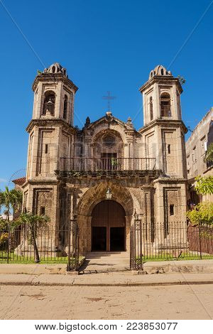 Church of the Holy Christ of Good Journey (Iglesia del Santo Cristo del Buen Viaje) to Old Havana (Cuba)