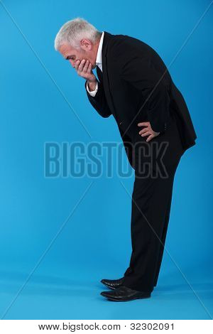 Järkyttynyt senior liikemies