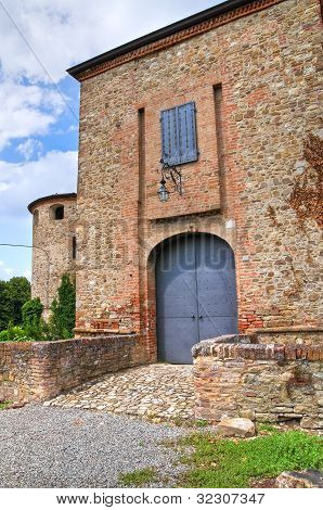 ปราสาท Agazzano Emilia-Romagna อิตาลี