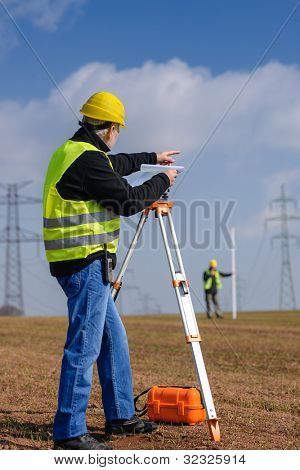 Arazi ölçü tacheometer ile ölçme plana bakarak yön noktası