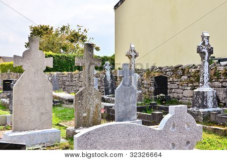 Kilfenora Cathedral, Irlanti - hautausmaa