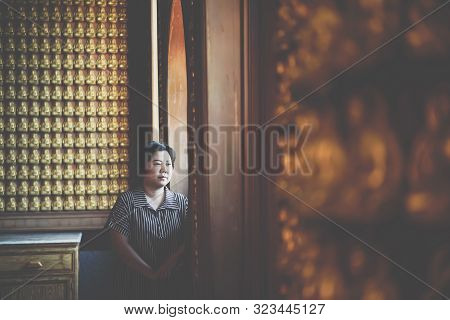 Asian Woman 40s White Skin Plump Body At Wat Boromracha Kanchanapisek Anusorn (leng Noei Yi 2) Is A 