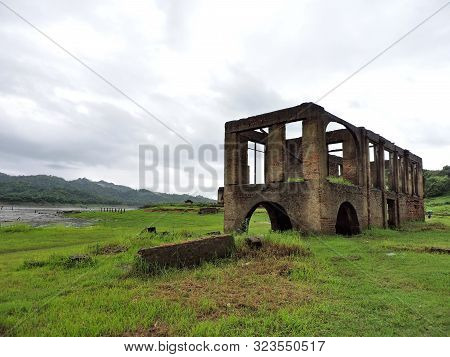 Wat Saam Prasob, The Sunken Temple. Landscape Sangklaburi, Kanchanaburi, Thailand