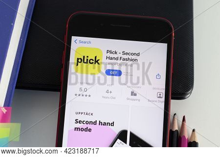New York, Usa - 1 June 2021: Plick Mobile App Logo On Phone Screen, Close-up Icon, Illustrative Edit