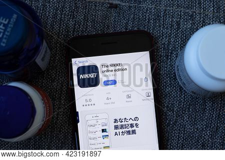 New York, Usa - 1 June 2021: The Nikkei Online Edition Mobile App Logo On Phone Screen, Close-up Ico