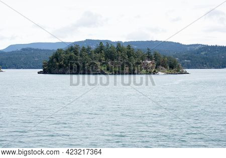 Scenic View From Abord A Ferry From Friday Harbor To Orcas Island - San Juan Islands, Wa, Usa