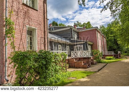 Family Estate In The Village Of Muranovo, Moscow Region, Russia