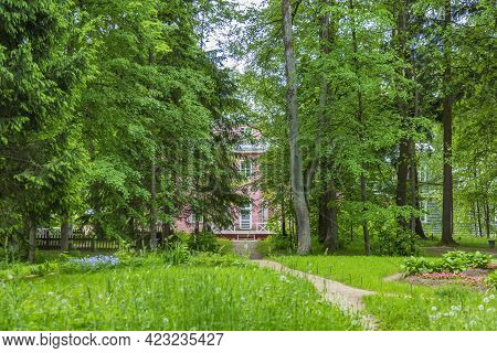 Family Estate In The Village Of Muranovo, Moscow Region, Russia
