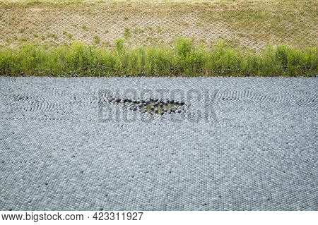 Black Plastic Balls For Filling Reservoirs. Shadow Balls Are Small Plastic Spheres That Float On The