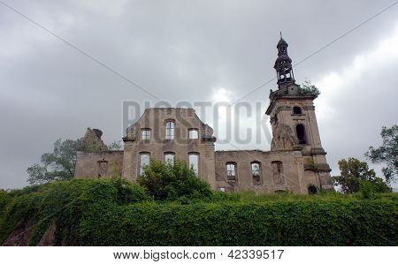 ruin af evangeliske kirke, Polen