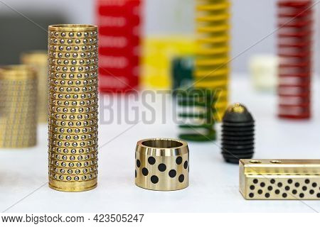 Various Type Alloy Copper Or Brass Oilless Or Oil Free Bush With Embedded Solid Lubricant Equipment 