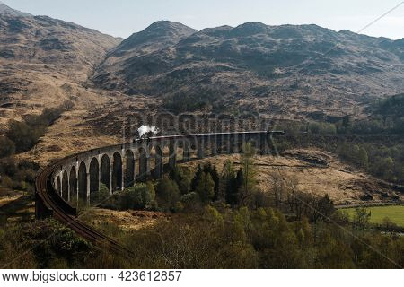 Train on the Glenfinnan Viaduct, Scotland