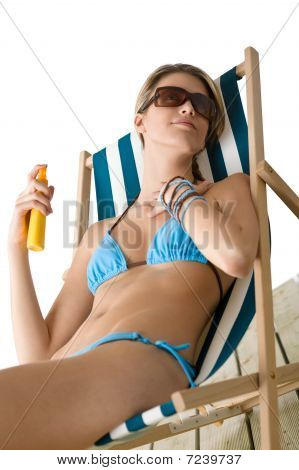 หาด - สาวโลชั่นกันแดด