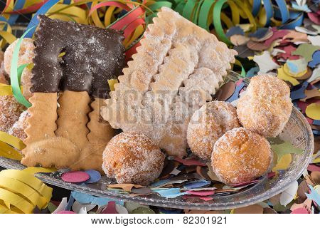 crostoli and damselfish carnival