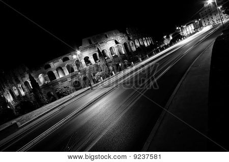 Shoot of the Coliseum at night - Rome (IT=Ã¬)