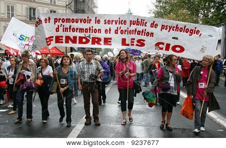 Fransızca ülke çapında greve