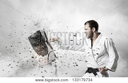 Krate man in action