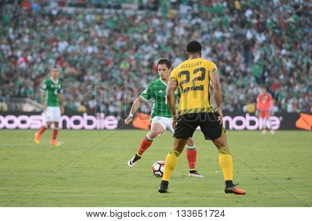 Mccleary And Chicharito During Copa America Centenario
