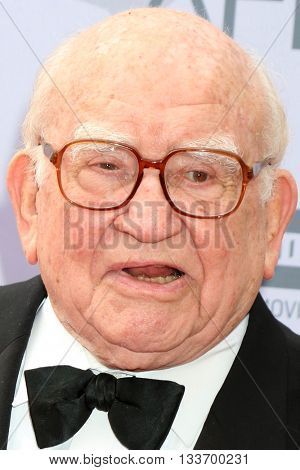 LOS ANGELES - JUN 9:  Ed Asner at the American Film Institute 44th Life Achievement Award Gala Tribute to John Williams at the Dolby Theater on June 9, 2016 in Los Angeles, CA