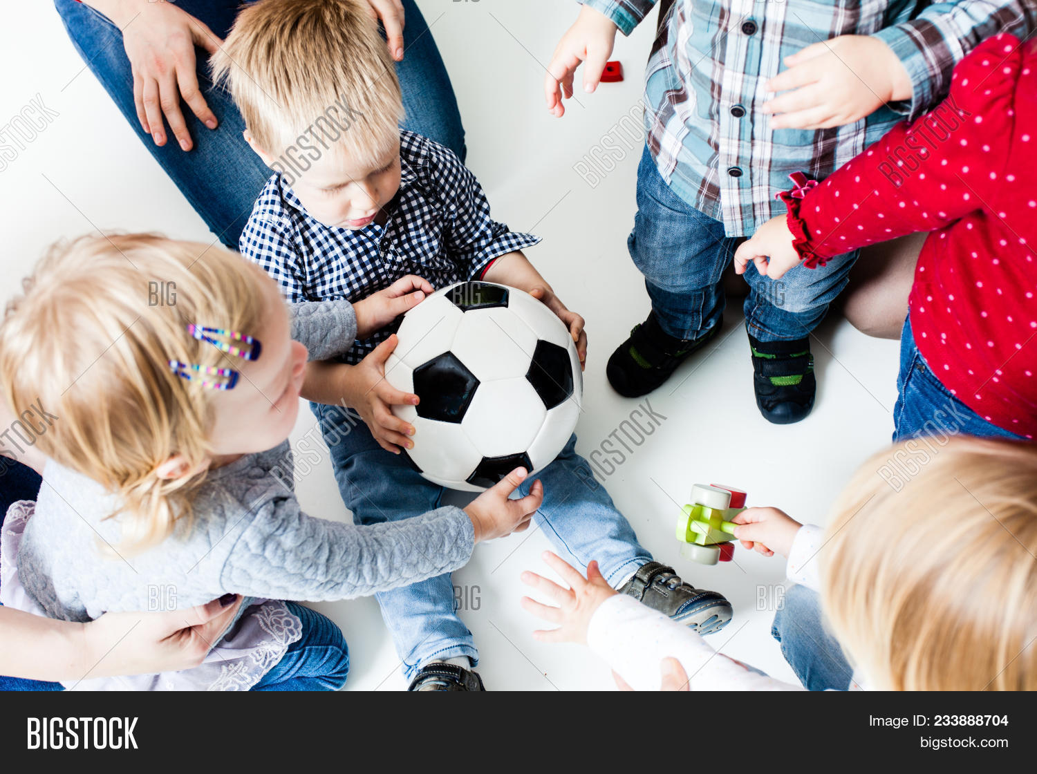 Hysterics in a child of 3 years: causes, methods of prevention and counseling by a psychologist Hysterics in a child of 3 years: causes, methods of prevention and counseling by a psychologist