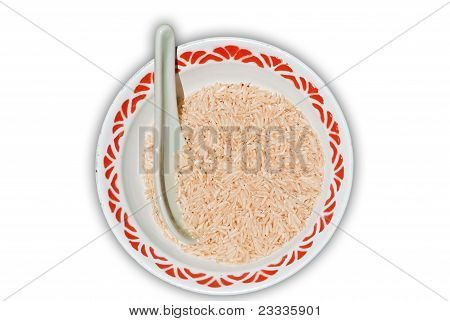 Arroz integral en un bol.