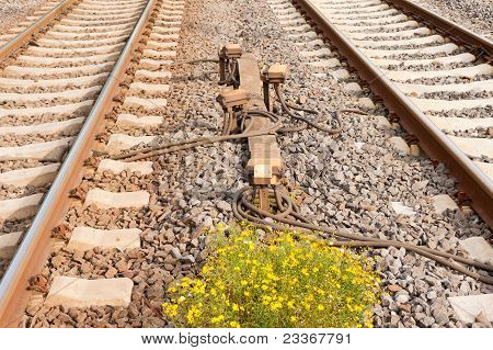 Sensör cihazlar Railwaay parçalar arasında